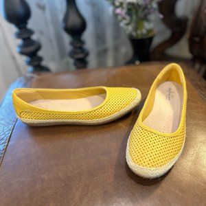 Clarks Danelly Adira Slip on Leather Flats in Yellow
